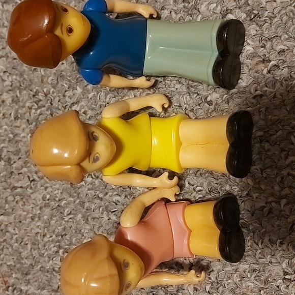 Little tikes dollhouse family - Picture 2 of 3